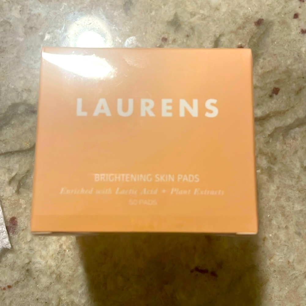 LAURENS brightening skin pads new unopened